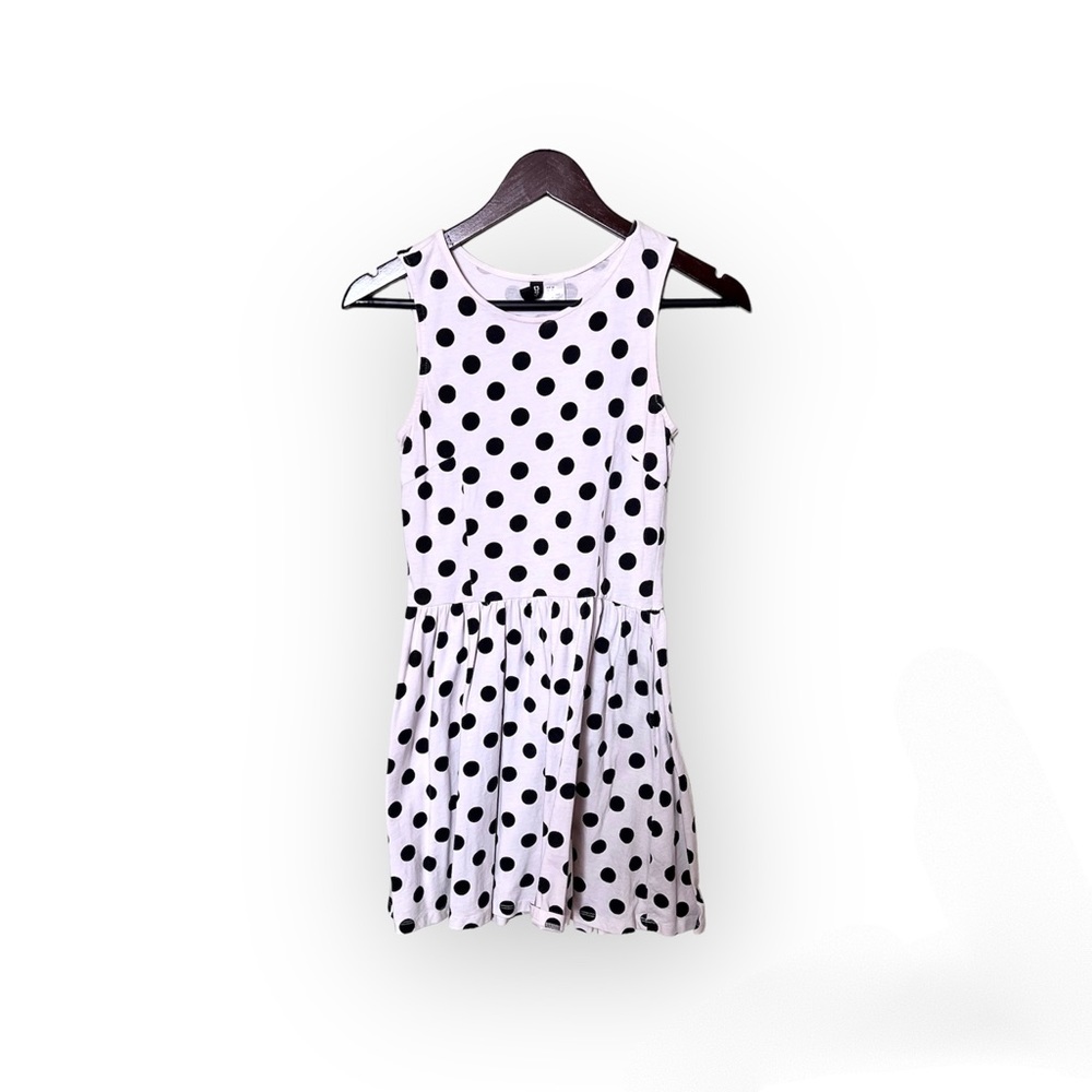 Adorable polka dot dress! Pre loved w/ more love to give. Can wear w/ everything